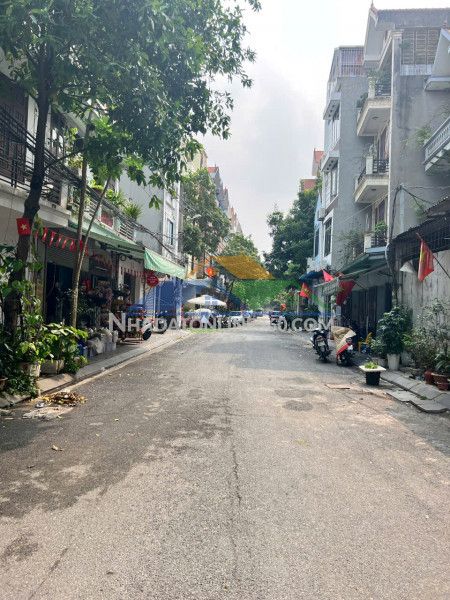 Bán nhà 2 mặt tiền đường thanh am - đường 2 oto tải tránh nhau - view hồ thoáng mát