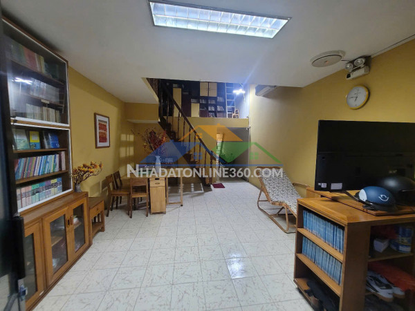 Chính chủ cần bán căn nhà lầu 1 tại 49d trần hưng đạo, phường án đông (p.5 cũ), quận 5