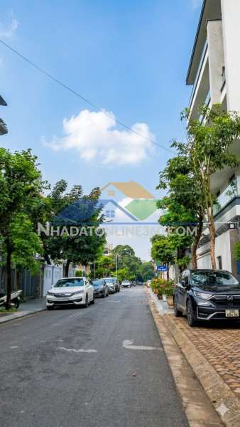 [bán đất] biệt thự việt hưng - 330m2 - mặt tiền 12m - sát vinhomes riverside - chủ giảm gấp 3 tỷ [0372311369]