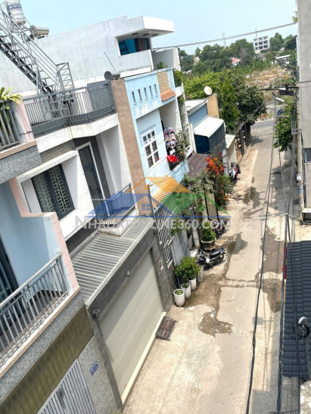 Bán nhà 3 tầng ngô chí quốc bình chiểu thủ đức - 52 m² - tặng full nội thất - 4.6 tỷ