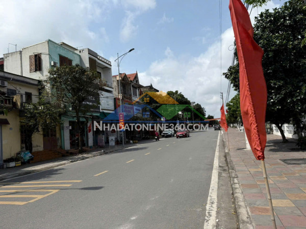 Bán đất tặng nhà 2,5 tầng mặt đường lý bôn - tp thái bình cũ, ngay kì bá, kinh doanh tốt