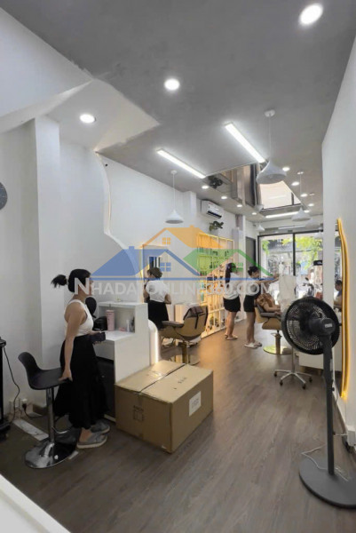 Bán  nhà hxh đậu cửa đ. lê văn sỹ, quận 3 - khu hiếm nhà bán - chỉ nhỉnh 8t * liên hệ giang giang:0938676685