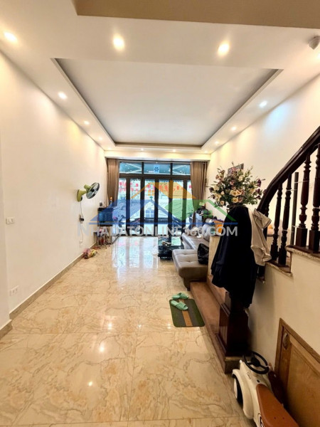 Bán nhà đẹp hồng tiến- sát phố- ngõ thông- dân xây- full nt- ô tô- 2 thoáng 55m 5 tầng 13,x tỷ(tl)