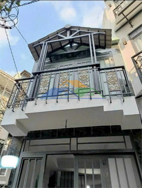 Bán nhà thích quảng đức, phú nhuận, hẻm ba gác, dt 30m2, giá 4,7 tỷ có tl