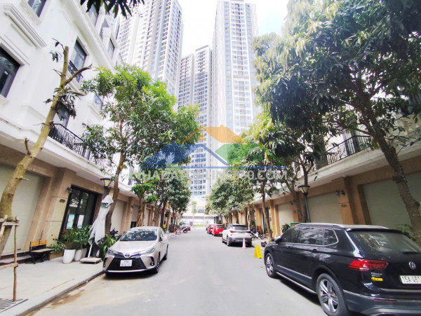 ????????bán nhà lô góc xẻ khe hoàng huy mall - 79m 4 tầng - đã hoàn thiện