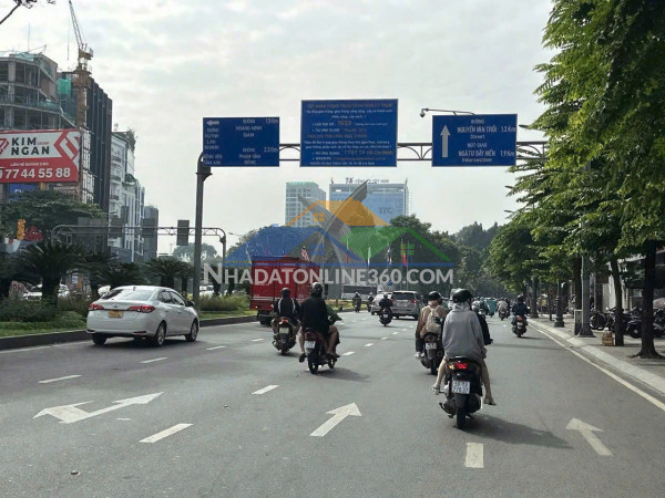 Cc gửi bán nhà mt ngay cv hoàng văn thụ ngang 11m 5 lầu 163m2 ra sân bay chỉ 3” 28 tỷ