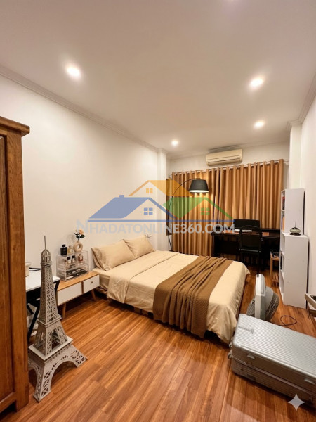 Nhà cạnh trích sài tây hồ ngõ nông – 1 phút hồ - lâu lâu mới có – 3 gác đỗ cửa - ở thích