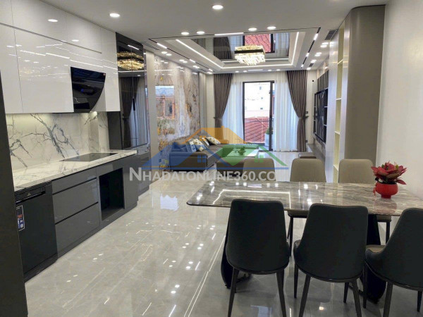 Bán nhà  phú xá tây hồ otô , dân xây ,kinh doanh, văn phòng 82m 15,6 tỷ