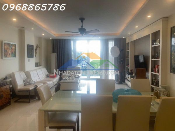 Khoảng lặng đế vương bên bờ hoàng cầu di sản