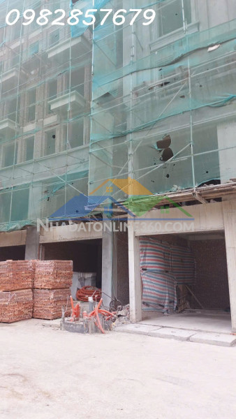 Bán liền kề trung tâm giảng võ, lang hạ xây dương mới 7,5 tầng mt 5,2m thuận tiện kinh doanh..