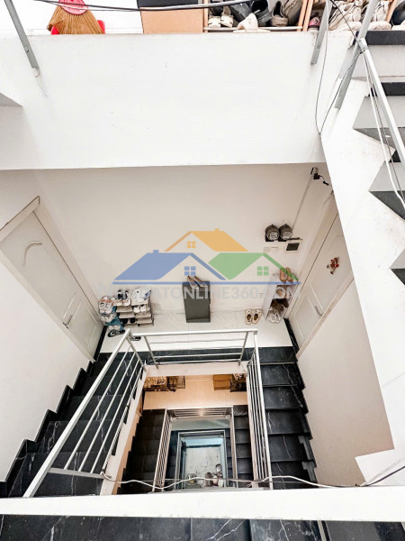 Giáp quận 1 - bạch đằng - bình thạnh - 2pn lớn - hẻm thông - gấp bán - nhà chính chủ - 4.8 tỷ - tl mạnh