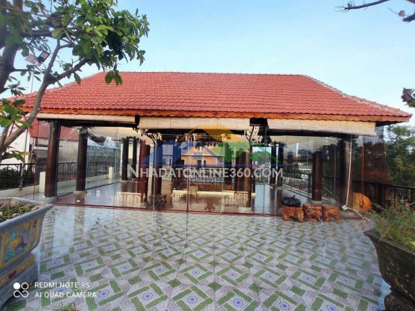 Nhà đẹp - giá tốt – cần bán căn nhà gỗ quý –xã bình long,...