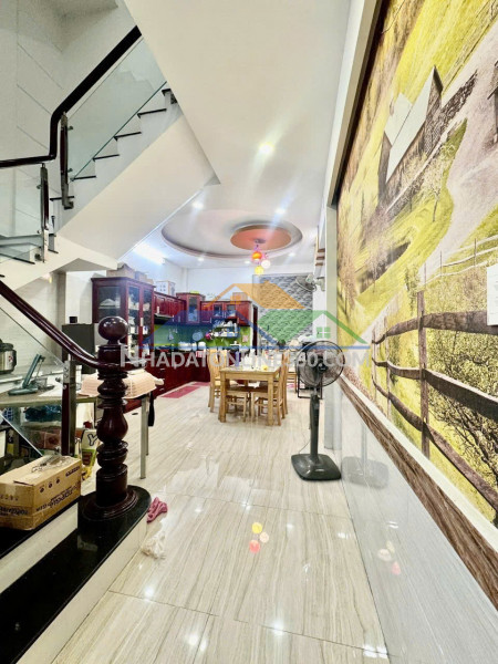 Bán gấp! nhà 81m2 – hxh tận cửa – giá chỉ 8.5 tỷ.