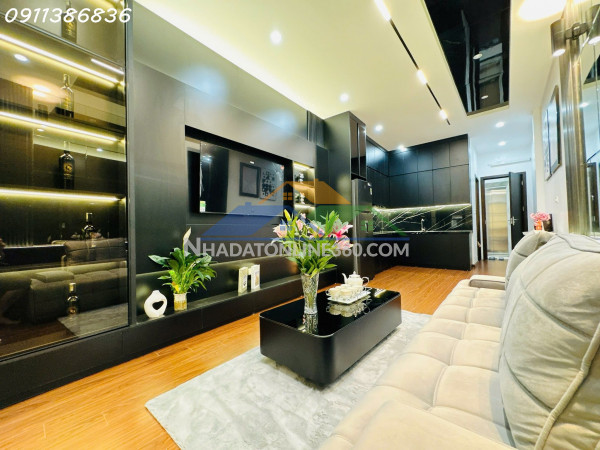 ????siêu phẩm nguyễn văn huyên 40m 6t thang máy full nội thất mới ngõ 4m hơn 15 tỷ