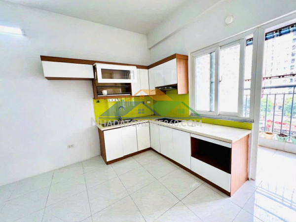 Chủ nhà cần tiền bán gấp căn hộ 2 ngủ 2wc chung cư Thanh Hà