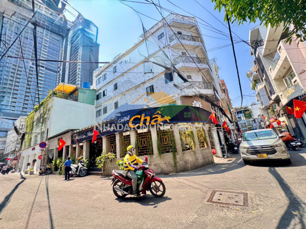 Bán siêu phẩm tòa nhà 7 tầng có hầm- căn góc 2 mặt tiền hxh đ.nguyễn trãi, p.nguyễn cư trinh, quận 1- dt 225m2 ngang 12m*19m vuông đẹp- khu vip hiếm bán-