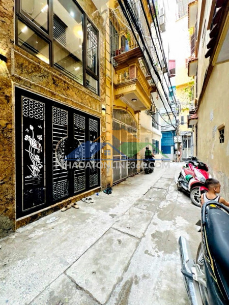 Nguyễn văn huyên 48m x6 tầng thang máy 15,8 tỷ gara ô tô,ngõ thông kinh doanh