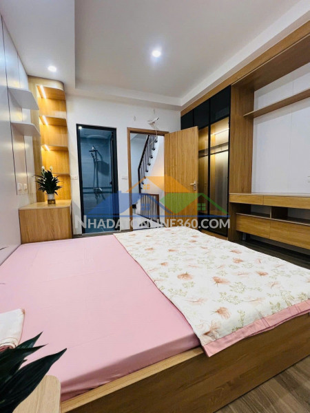 Nhà đẹp – 5 tầng – ngõ gần phố – ở ngay –nhỉnh 8 tỷ giá tốt ????