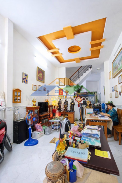 Nh.à mặt tiền gần aeon tân phú – 98m ngang 4.2 – sẵn dò.ng ti.ền – gi.á tốt nhỉnh 8