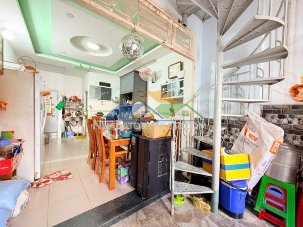 Bán nhà đường trần thị điệu, phước long b,  q9, thủ đức, tp hcm. dt 120m2, 6pn, sổ hồng. giá 7.1 tỷ - 0933125879