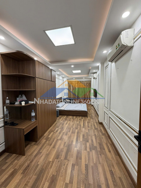 Chính chủ cho thuê phòng studio tầng 3 mặt đường 281 trần đăng ninh, phường dịch vọng, quận cầu giấy, hà nội