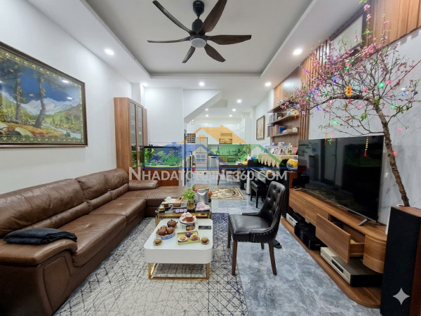 Nhà phú thượng-sổ hoa hậu-oto vào nhà-ngõ rộng 5m thông tứ tung-nội thất sang đẹp-khu đáng sống- nhỉnh 11 tỷ