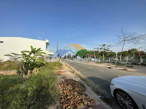 Ngân hàng bidv thanh lý tài sản mặt tiền nguyễn hữu cảnh, thị trấn phú mỹ, phú tân, an giang