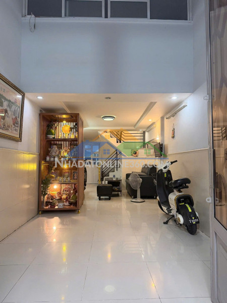 Nhà 3 tầng mặt tiền đường nội bộ hưng phú p. chánh hưng (p9q8 cũ). giá: 7,98 tỷ