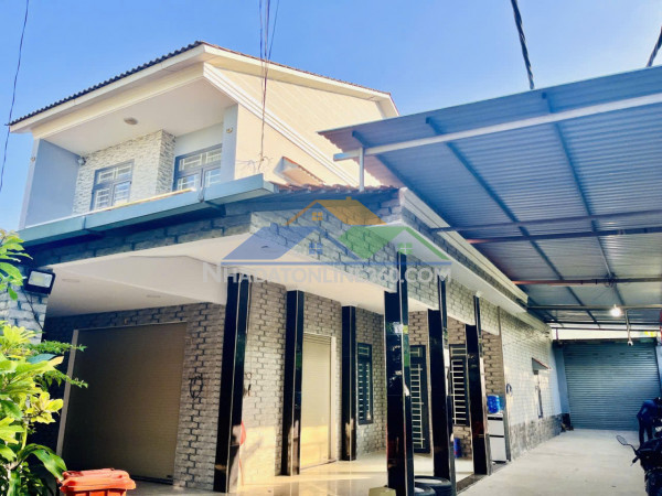 Giảm 1tỷ gấp bán nhà xưởng vị trí đắc địa 50m ra chợ đắc địa -hẻm8m 880m2-2tầng 24 tỷ