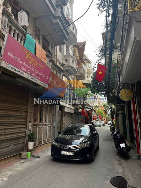 Bán nhà đội cấn linh lang, giá rẻ, 140m2, mặt tiền rộng chỉ 27 tỷ