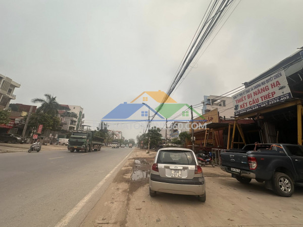 Chính chủ cần tiền gửi bán gấp đất mặt đường ql3 - đường nhiều ô tô tải tránh nhau