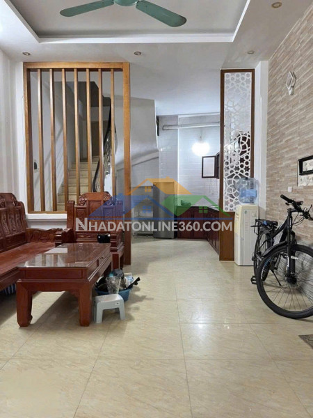 Cho thuê nhà ngõ định công thượng,  35m2 x 4 tầng, 9.5 triệu ở gđ nhóm đều oke