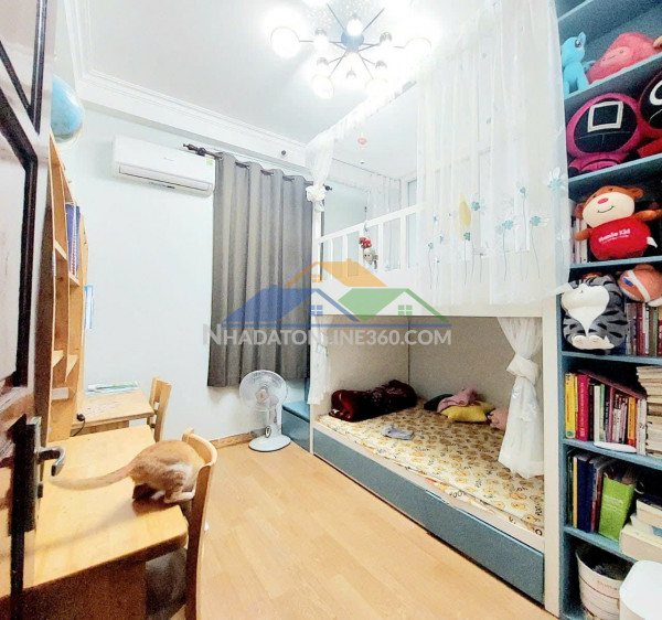 Trung tâm hai bà trưng, 50m ra phố, lô góc, dân xây 5t 3 ngủ nhỉnh 4 tỷ 0965549363