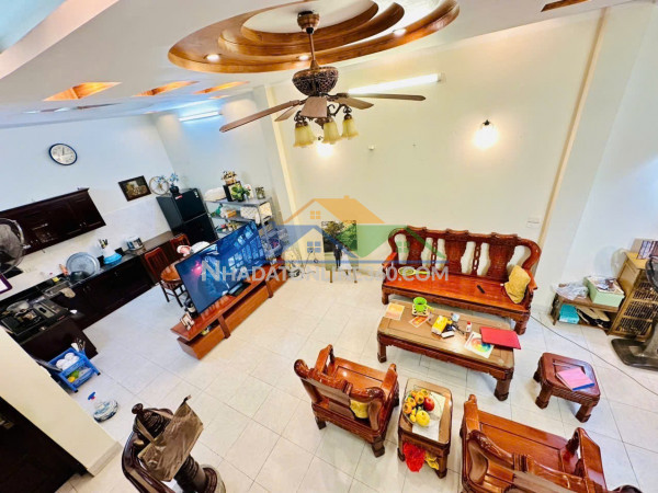 ???? bán nhà trong ngõ phân lô quân đội vip phố lê trọng tấn tx...