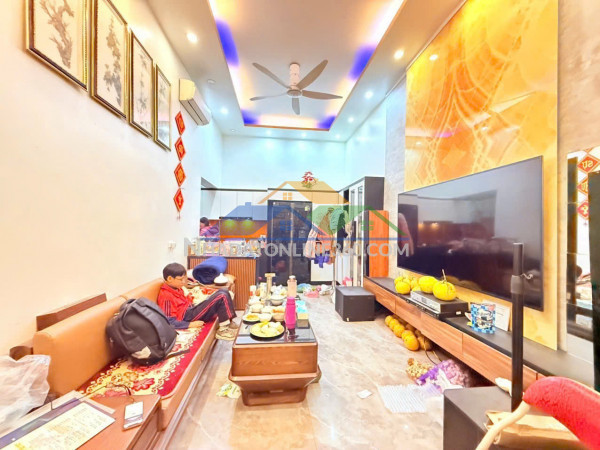 Nhà đẹp – ngõ thông – ô tô đỗ cửa – kinh doanh đỉnh