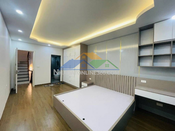 Võ chí công 36m x5 tầng 8,8 tỷ full nội thất,quy hoạch nhà cách đường 20m