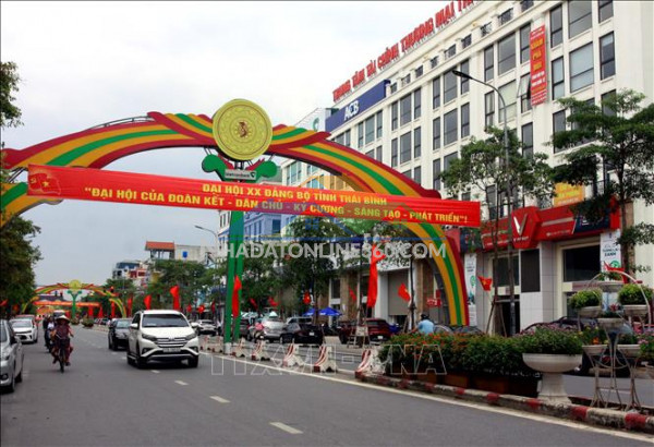 Chính chủ bán nhà 4 tầng đẹp ngay trần lãm, gần bv sản an đức và khối bệnh viên lớn nhất tỉnh hưng yên