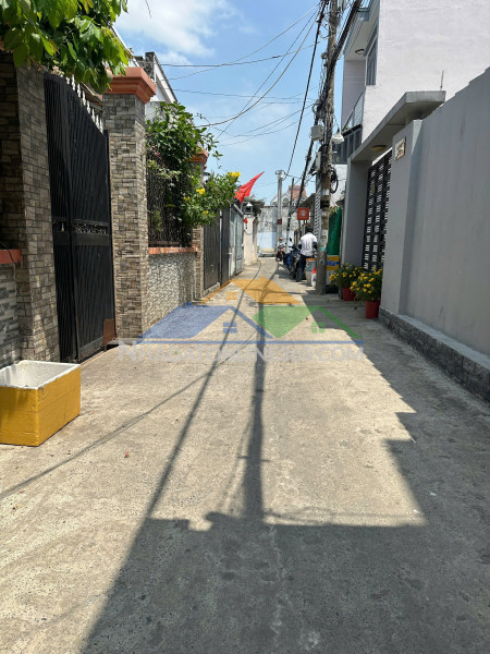 Hơn 4.x tỷ- huỳnh tấn phát- nhà mới- dt 5 x 15- shr- hoàn công- gần phú mỹ hưng- kdc hiện hữu.