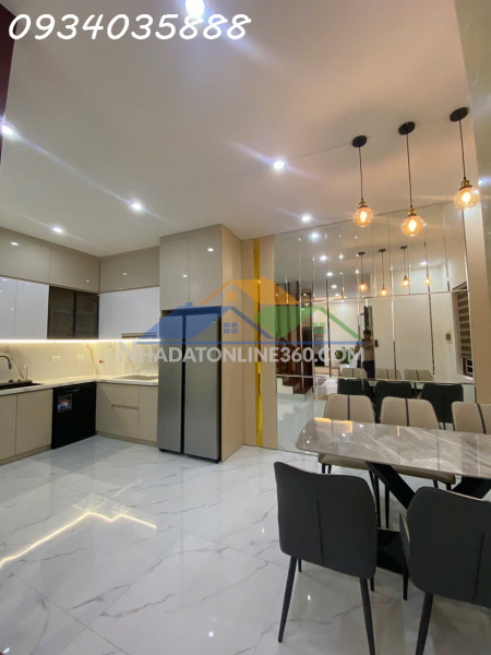 ???? nguyễn văn cừ – lô góc – thang máy – full nội thất cao cấp