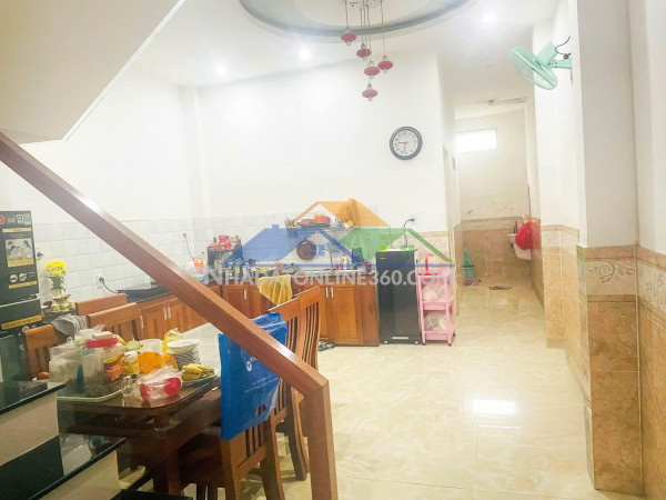 Nhà 2 tầng 85m²,chỉ cách 2 căn ra mặt tiền nguyễn phước...