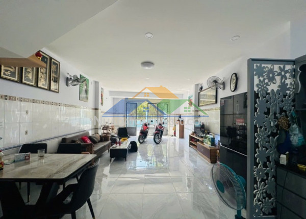 Bán nhà mặt tiền kdc tam bình thủ đức - 112m2  - 5 tầng thang máy - tặng full nội thất