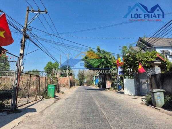 S137 _Cho thuê 3000m2 đất trống tại Phường Long Hưng Đồng Nai