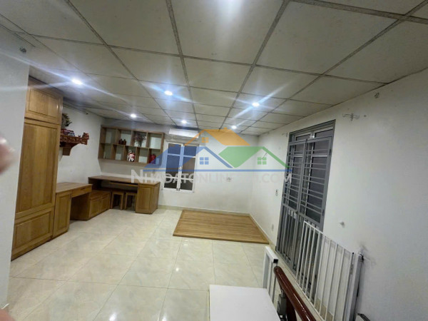 Cho thuê nhà ngõ phố khương thượng - 2 tầng*30m2 - 2 ngủ - 2vs - 7triệu.