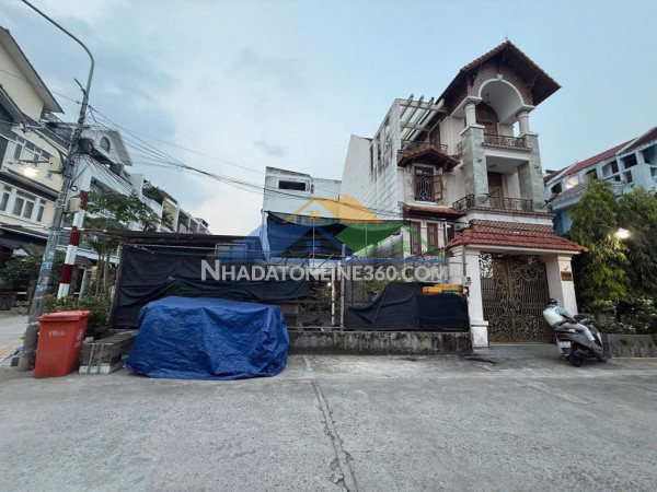 Quận 7, hiếm, căn góc 10 x21m, chỉ 29 tỷ, đường lê văn lương, p tân hưng, bán gấp