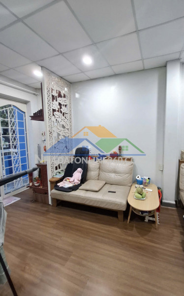 Nhà mới 3 tầng (sát quận 5) mặt tiền đường hưng phú p8q8. giá: 15 tỷ