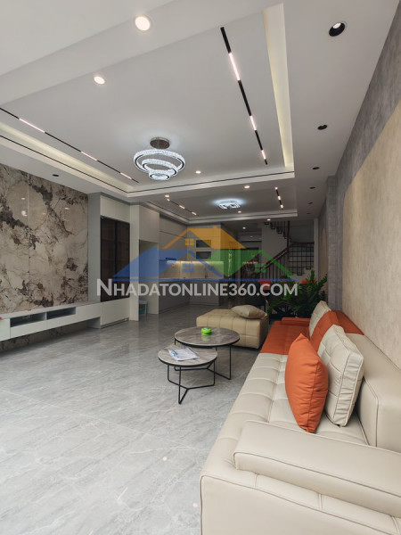 Nhà đẹp kinh doanh mặt phố long bien- hà nội 6 tầng -thang máy 139m2 x 36.3 tỷ.