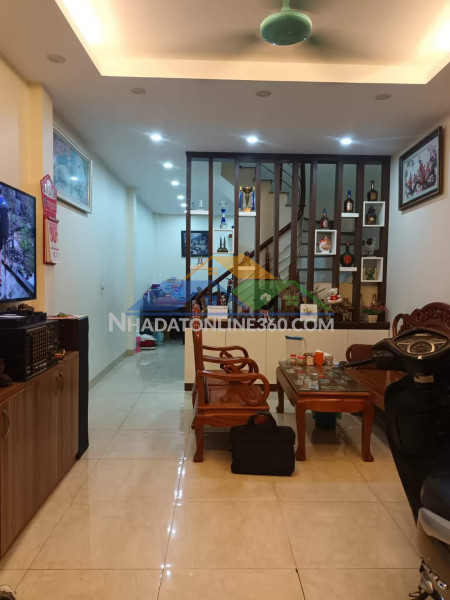 Bán nhà sài đồng long biên hàng xóm aeon vinhome ô tô đỗ sát ngày đêm chỉ hơn 6 tỷ