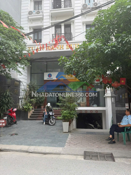 Cho thuê tòa nhà 8 tầng, có thang máy, hợp làm văn phòng, trụ...