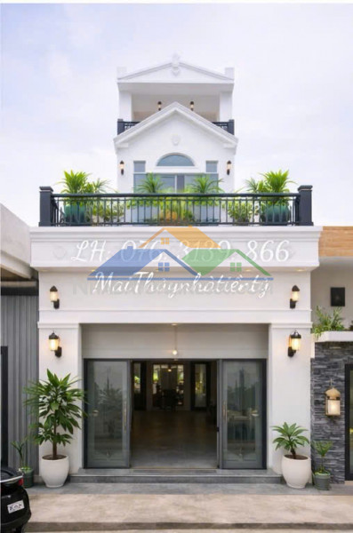 Giá 7. x tỷ- htp- gần phú mỹ hưng- nhà mới 4t- dt 4.8 x 23- dân trí- hoàn công.