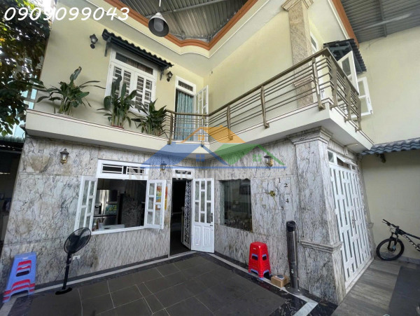 ???? biệt thự khu an sương–phân lô vip.
ngang khủng 7m–đường 8m có lề–đang làm văn phòng